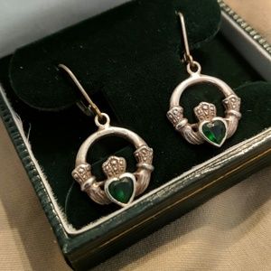 ⚡💯% Sterling & Emerald Claddagh Earrings